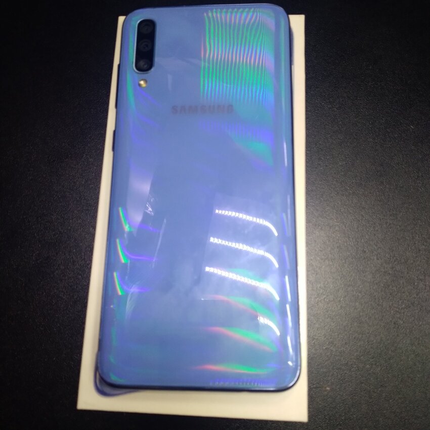 Смартфон Samsung A50 6/128