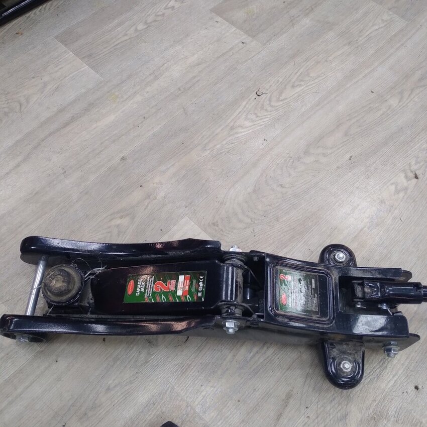 Домкрат rockforce 2t