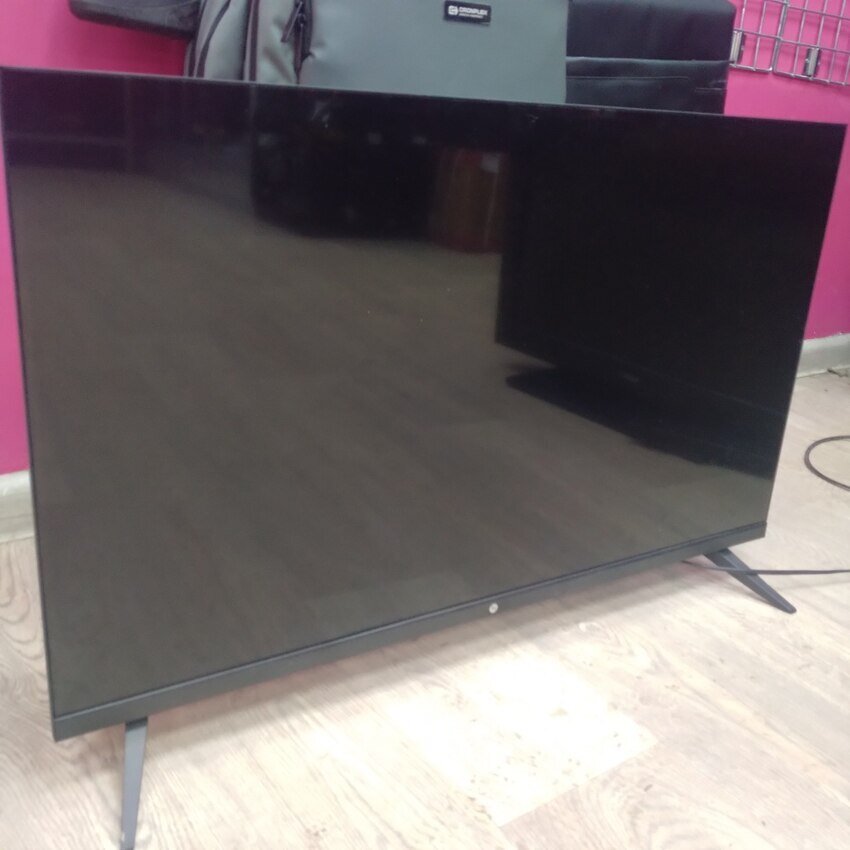 Телевизор Hi 32 smart