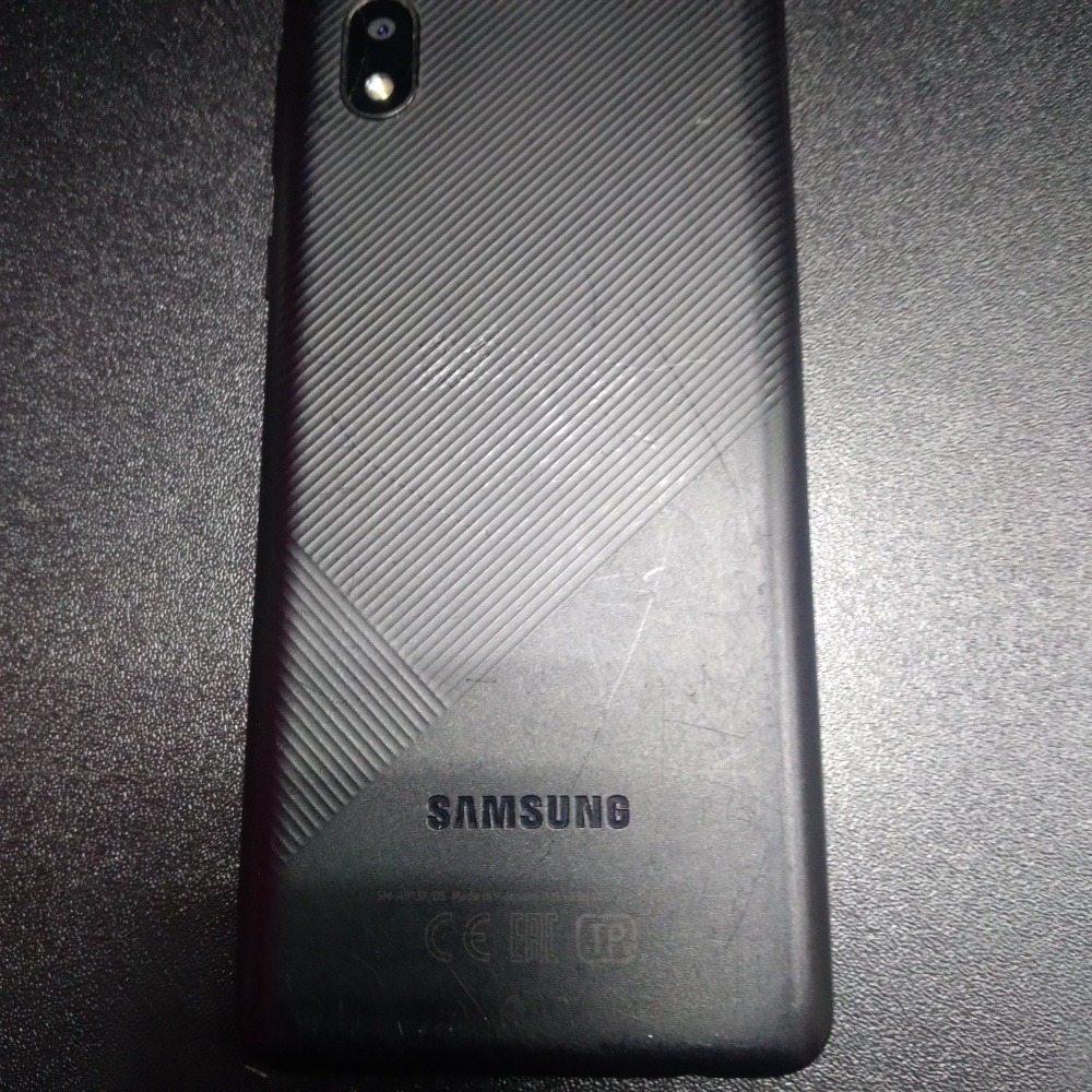 Смартфон Samsung A01  2/16 черный