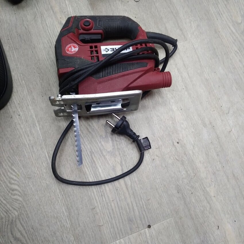 Лобзик зубр