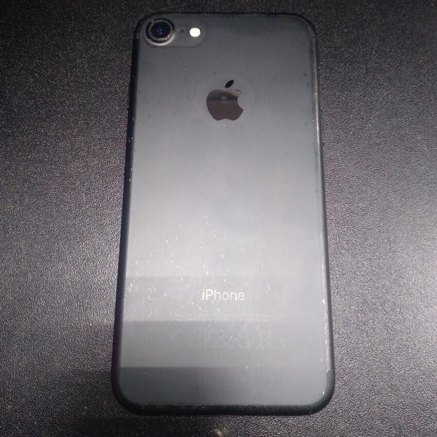 Смартфон iPhone 7 32Gb